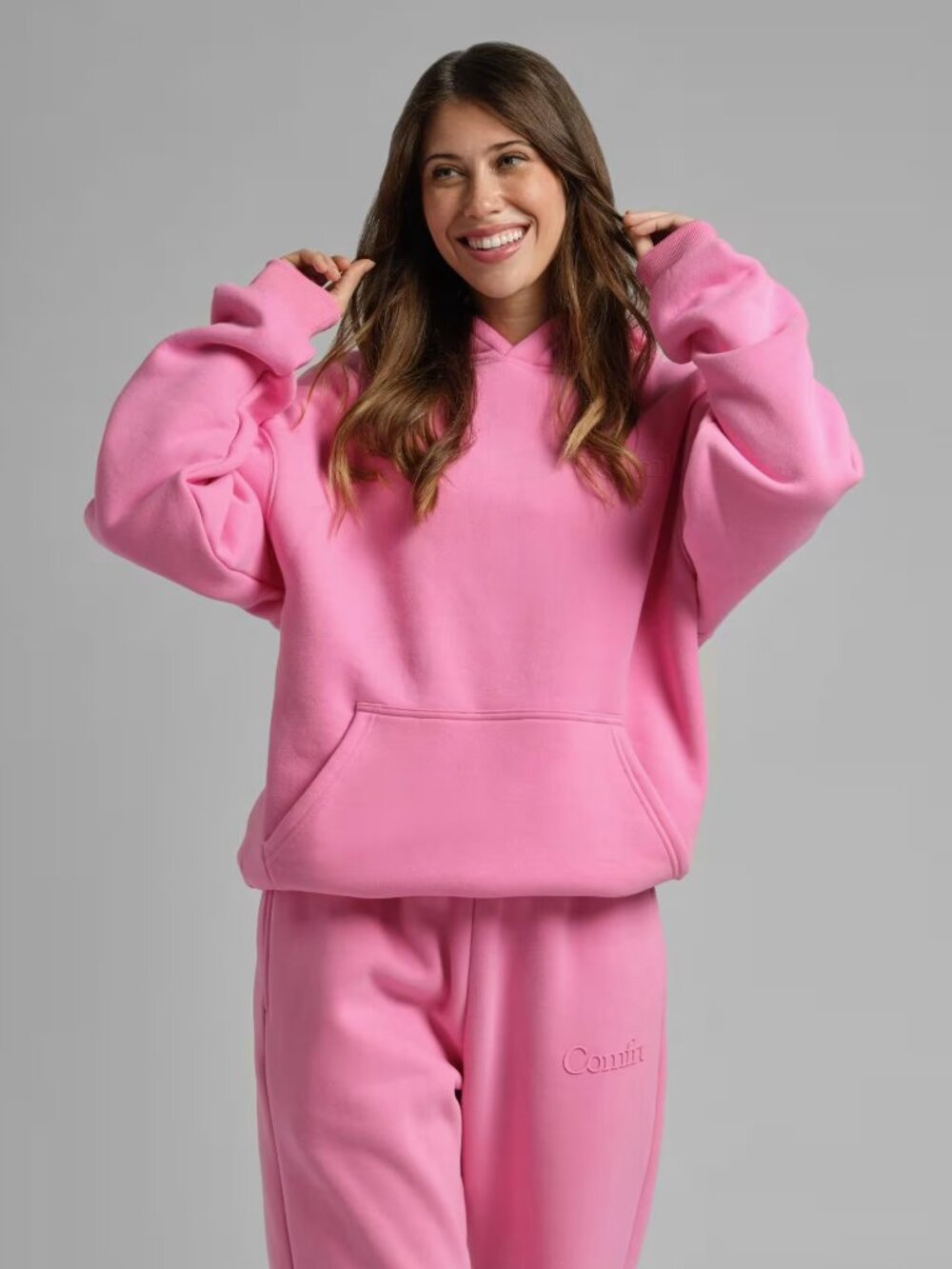 Minimalist Hoodie and Sweatpants  - FULL SET - Picture 2 of 12
